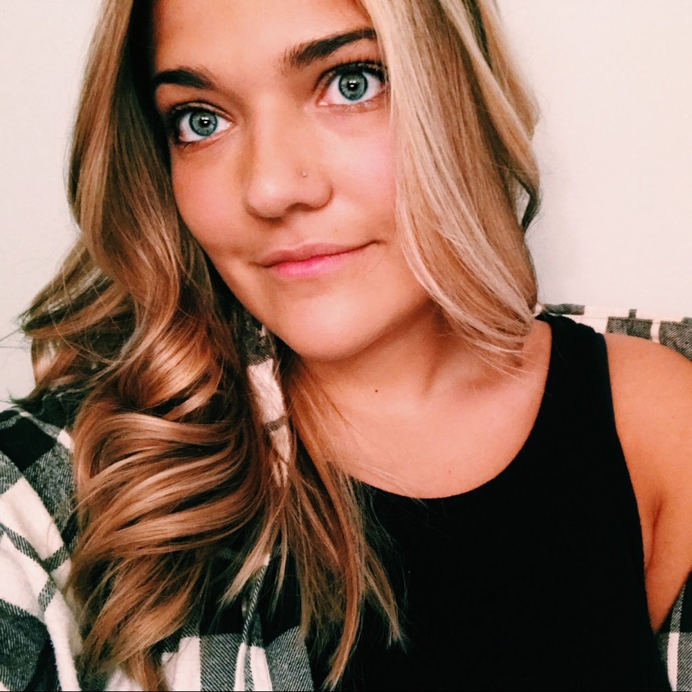 Meet your Posher, Alyssa